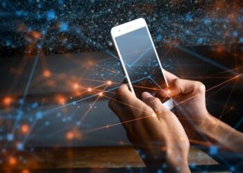 Παπαστεργίου: Αναμένουμε μειώσεις τιμών στις τηλεπικοινωνίες – Η αύξηση του πληθωρισμού τα τελευταία χρόνια δεν επηρέασε τις τιμές του κλάδου