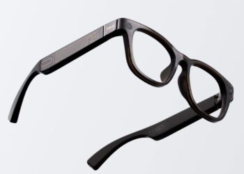 Τα γυαλιά που βλέπουν… πολύ μπροστά και μεταφράζουν σε πραγματικό χρόνο