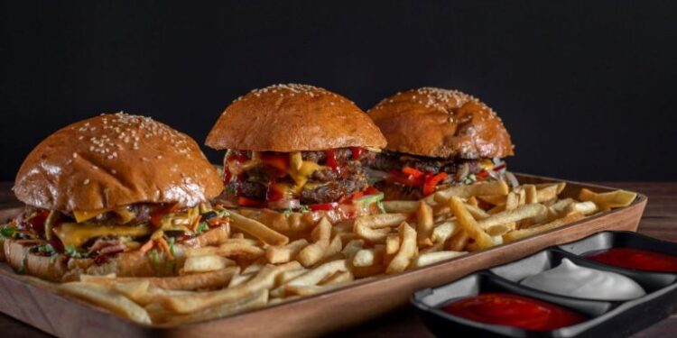 Ανησυχητική έρευνα: Ποια τρόφιμα αυξάνουν τον κίνδυνο πρόωρου θανάτου