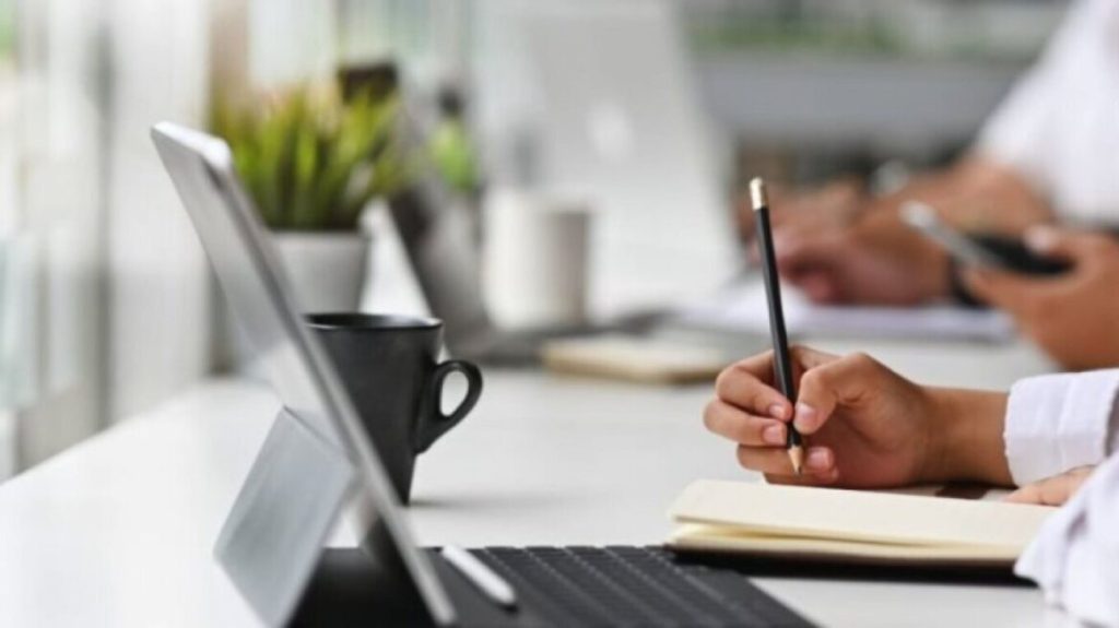 Όλα όσα πρέπει να ξέρουν υπάλληλοι και εργοδότες για το νέο εργασιακό νομοσχέδιο