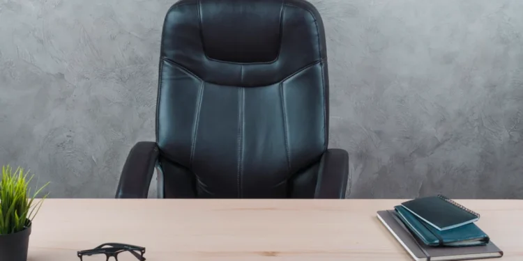 Μια παραίτηση και δύο μετακομίσεις για… αρχή σε Γραμματείες Υπουργείων