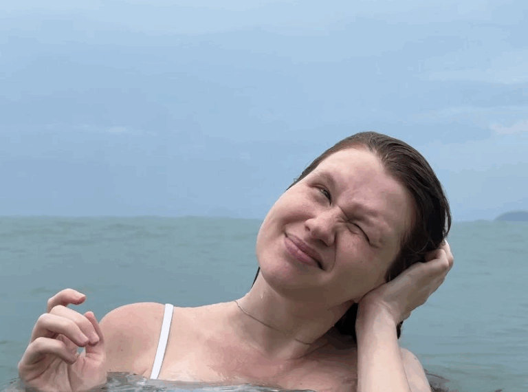 Νόσος του Κολυμβητή: Όταν το καλοκαίρι γίνεται επώδυνο για τα αυτιά