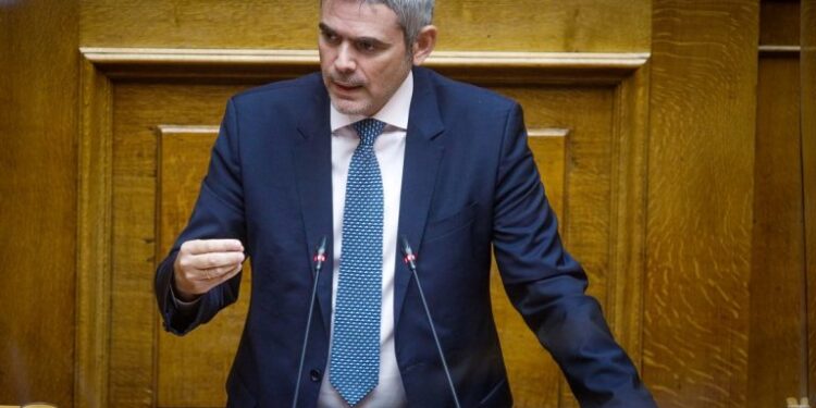 «Θα αυξήσουμε πάλι κατώτατο και μέσο μισθό»