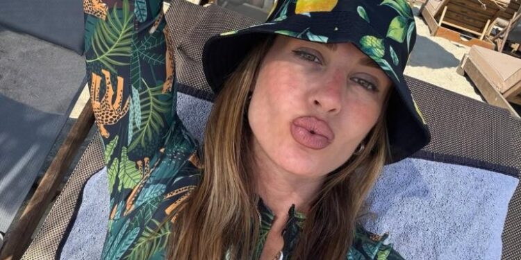 Η Κατερίνα Δαλάκα σε σχέση με τον «πρίγκιπα του κοτόπουλου»! (photo)