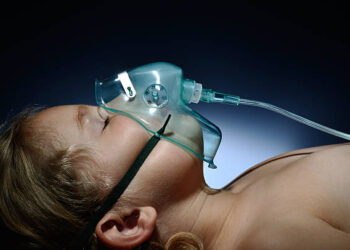 Όμηροι της γραφειοκρατίας γονείς για την ανάσα των παιδιών τους