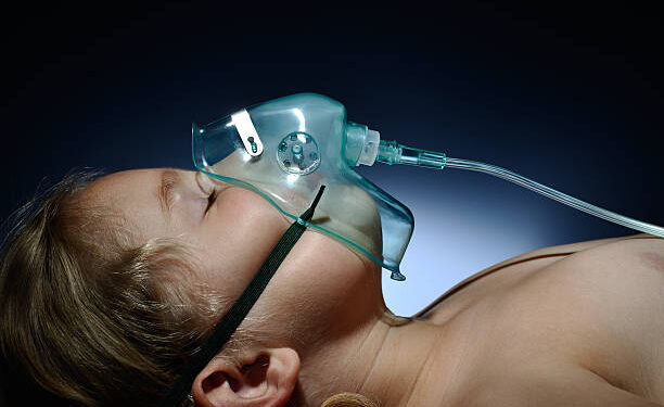 Όμηροι της γραφειοκρατίας γονείς για την ανάσα των παιδιών τους