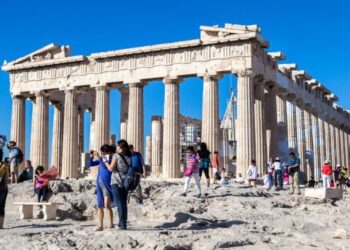 Γιατί ο ελληνικός τουρισμός κοιτάζει ψηλά και το 2025
