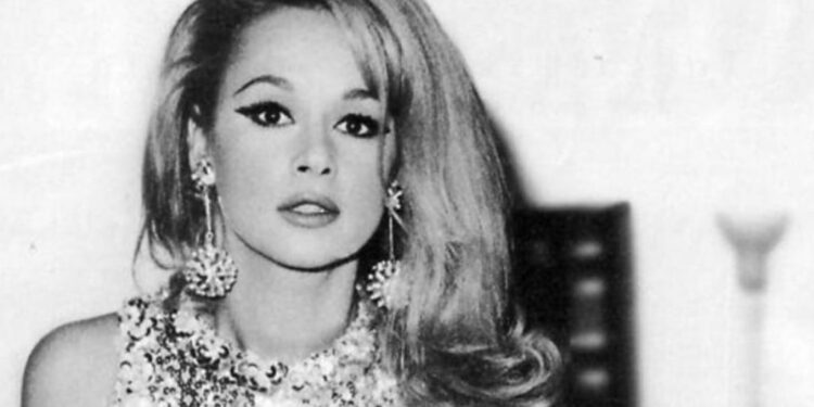 Ποιο ήταν το δεύτερο όνομα της Αλίκης Βουγιουκλάκη; Η απάντηση ήρθε από τον «εκατομμυριούχο»