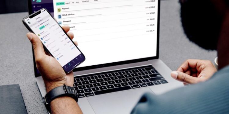 Τι απασχόλησε περισσότερο τους καταναλωτές το 2023 – Τραπεζικές συναλλαγές και τηλεπικοινωνίες στην κορυφή των καταγγελιών